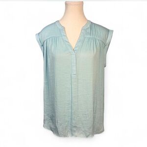 Maison d'Amelie light blue short sleeve blouse Size Medium